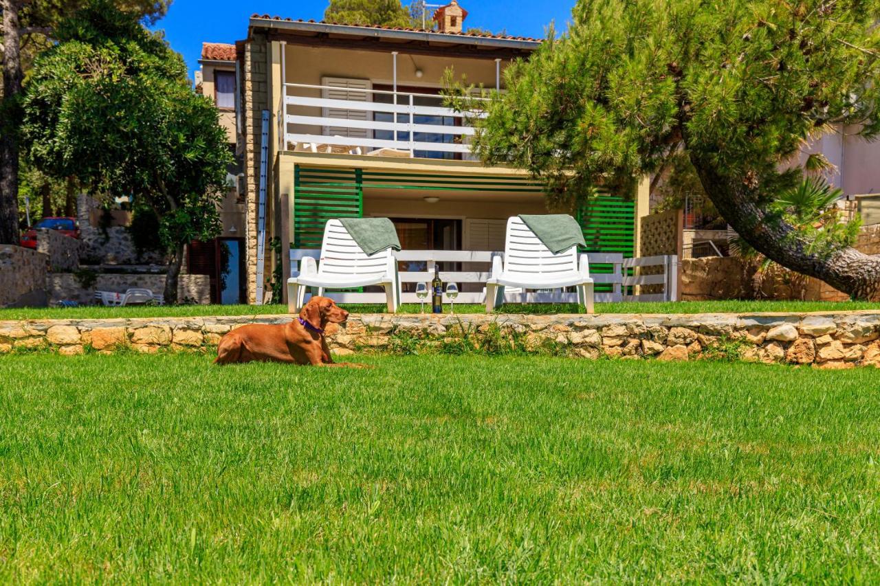 Al Mare Apartments Ровинь Экстерьер фото