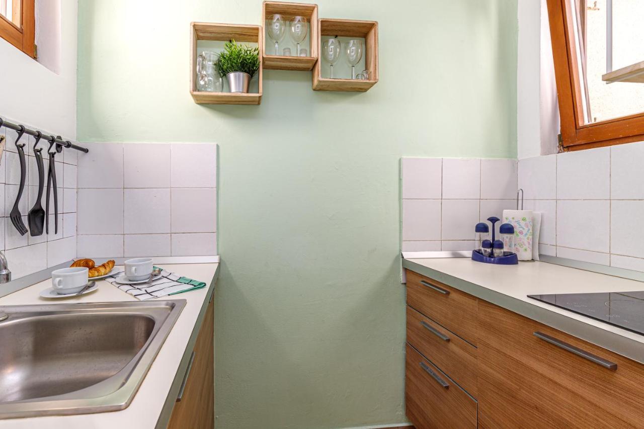 Al Mare Apartments Ровинь Экстерьер фото