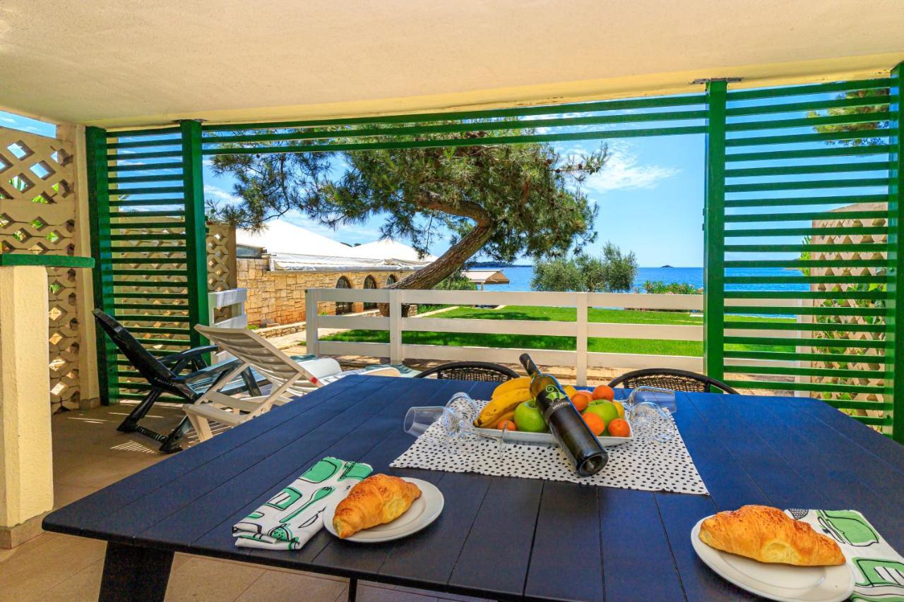 Al Mare Apartments Ровинь Экстерьер фото