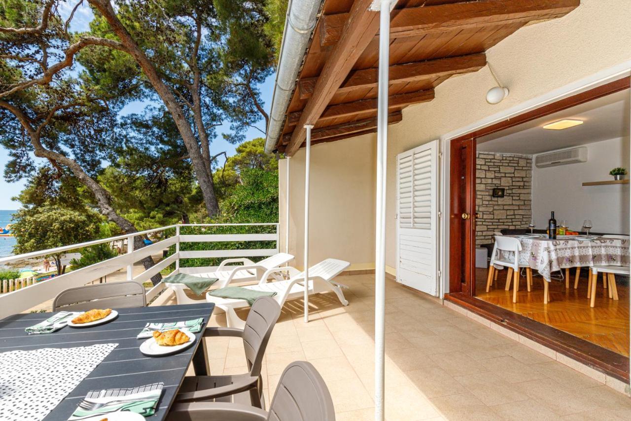 Al Mare Apartments Ровинь Экстерьер фото