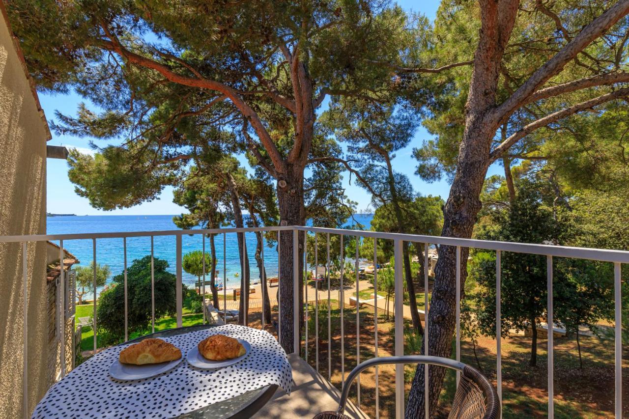 Al Mare Apartments Ровинь Экстерьер фото