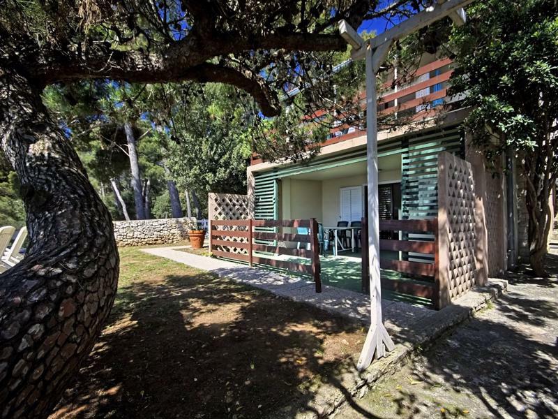 Al Mare Apartments Ровинь Экстерьер фото